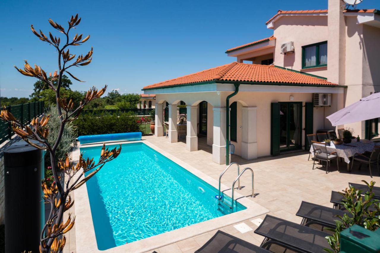 Villa Luciana Spa House, Buje Luaran gambar